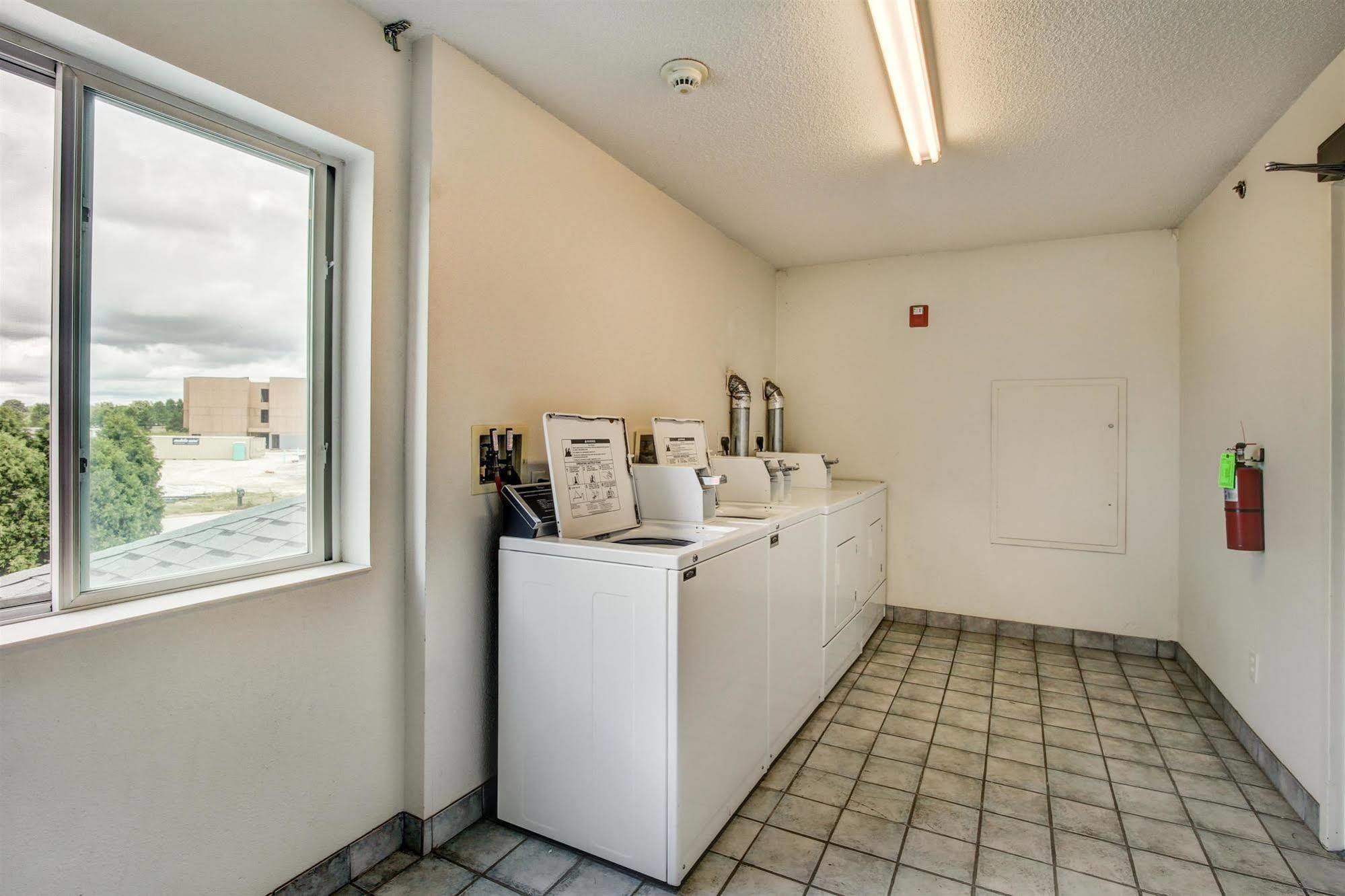 Motel 6-Medina, Oh - Cleveland Exterior photo