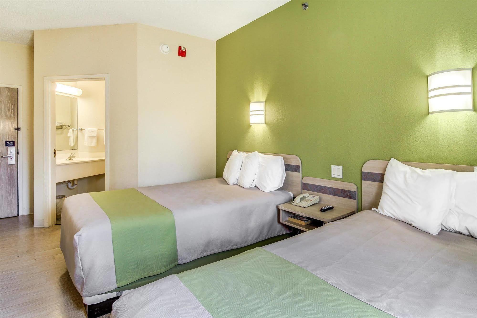 Motel 6-Medina, Oh - Cleveland Exterior photo